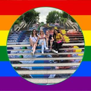 Meet your Posher, Holly